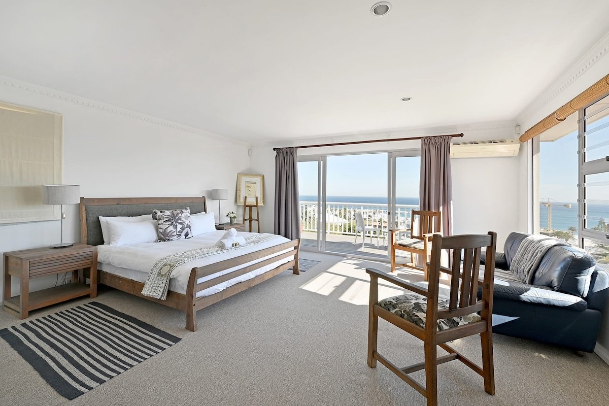 Perfect Location Walk To Beach and Sea Views gallery image 5