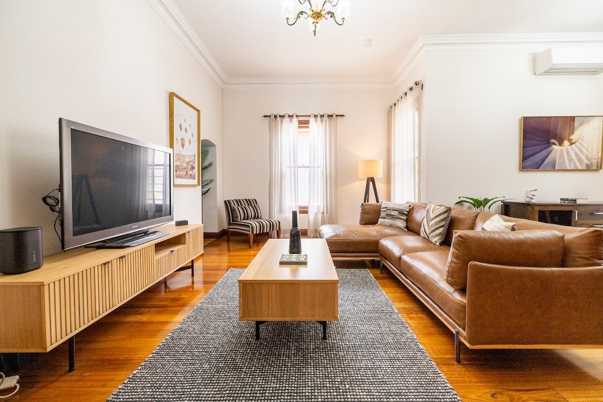 Parliament Place gallery image 2