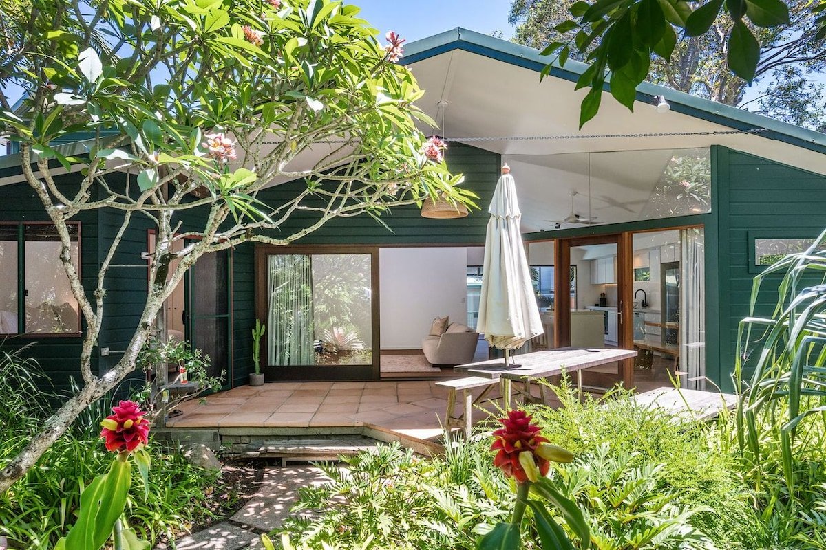 East Coast Escapes | Green Dragon gallery image 5