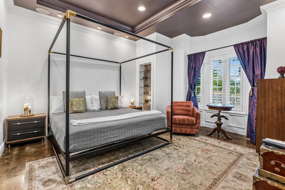 The Modern Castle gallery image 5