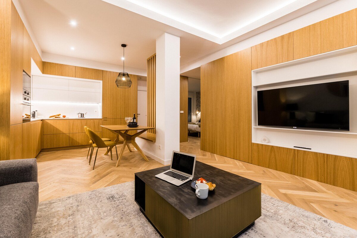 Churruca Suite: 4 Pax Superior. 1min to La Concha gallery image 4