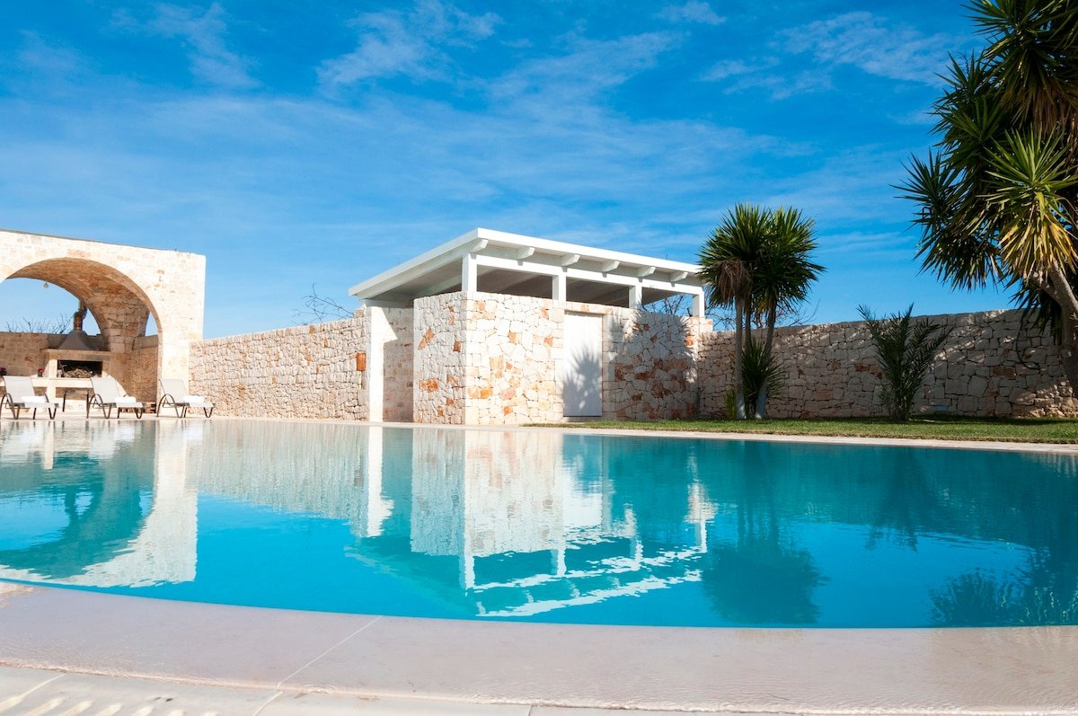 Trulli with Private Pool in Puglia for 8 people gallery image 4