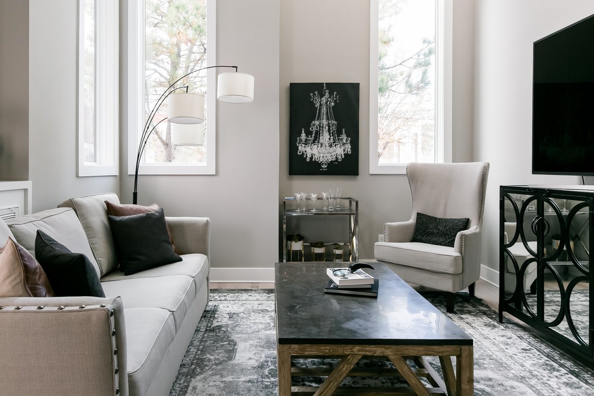 Choose from Three Sunny Decks in Desirable Gulch South