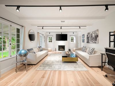 Chic 4BR Oasis in Studio City:Toluca Lake Adjacent