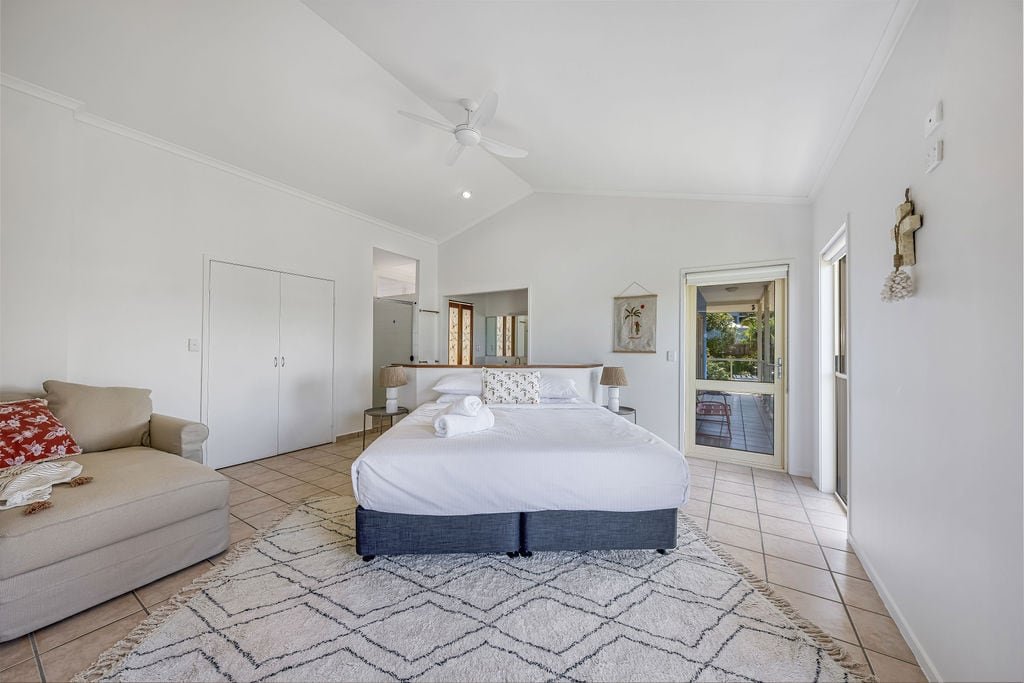 Iconic Beach Double Apartment gallery image 4