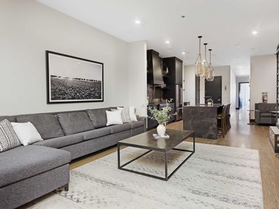 French’s Condo | Luxe Design • Steps to Broadway