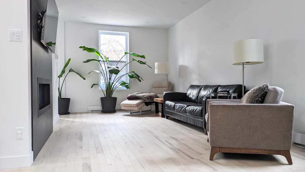 Maison moderne. Quartier Plateau Mont Royal gallery image 3