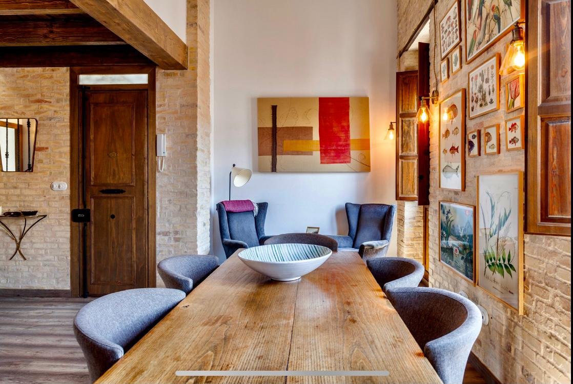 2-BR TOP FLOOR APT. IN TRENDY RUZAFA! AC+WiFi gallery image 5