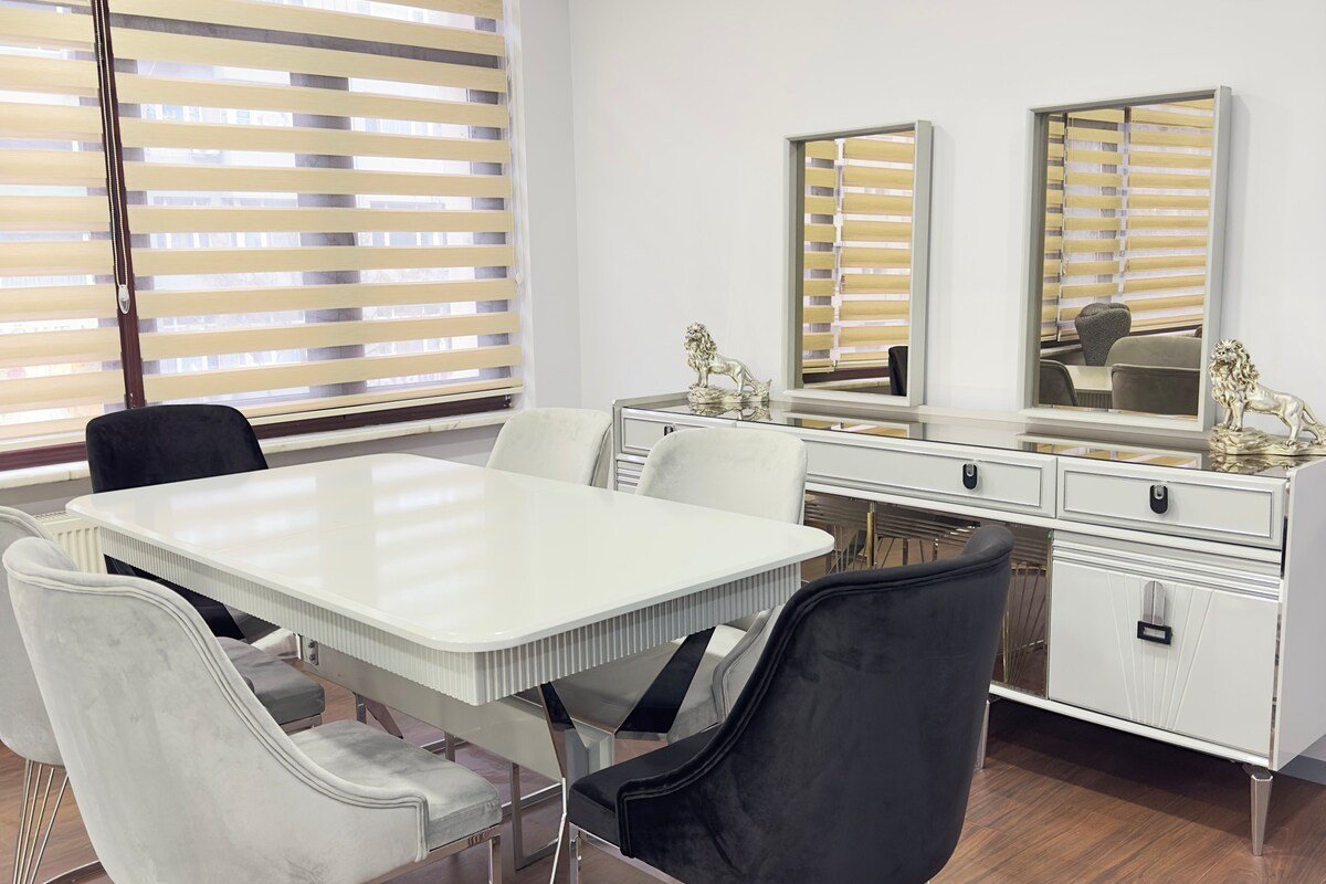 Luxury apartment on 4 -1 street gallery image 4