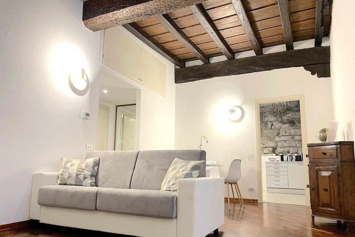 Tower Gombito’s Apartment gallery image 2