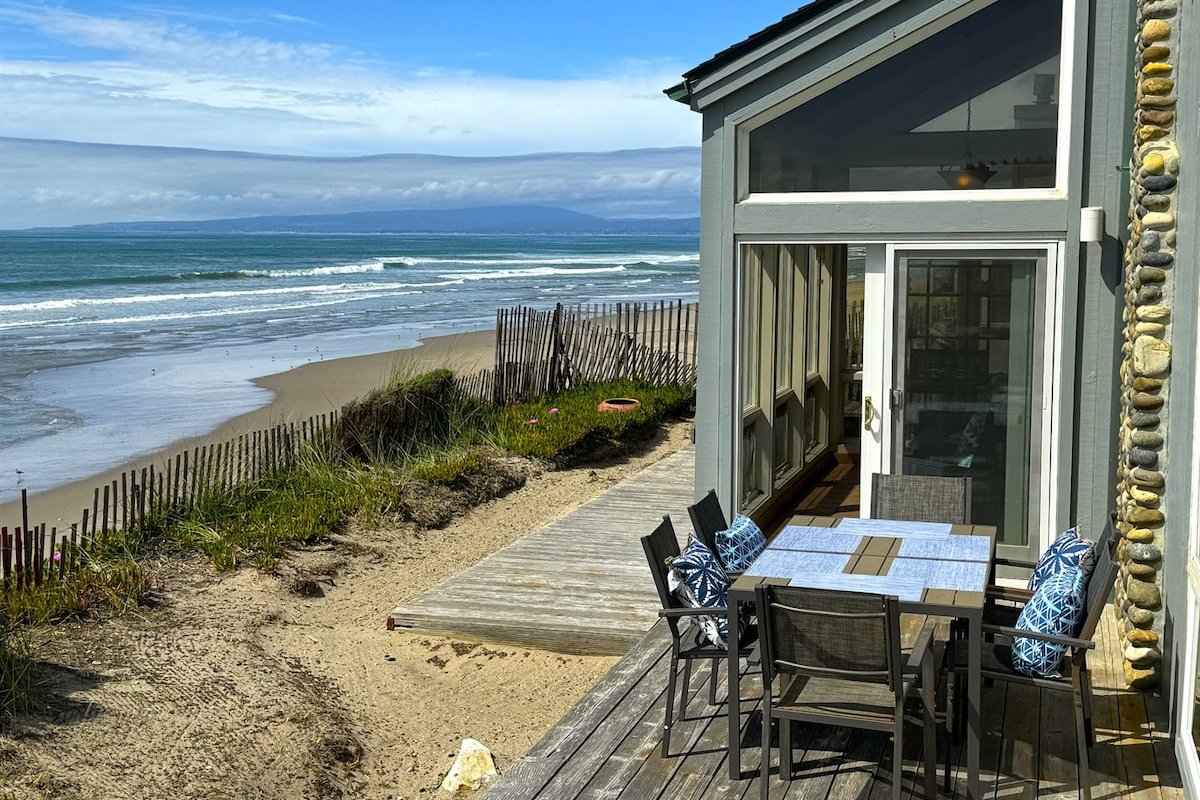 Oceanfront Cottage Gem w toys *groceries delivery! gallery image 3