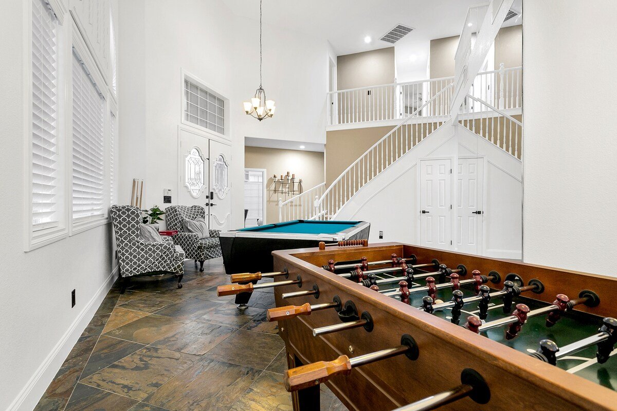 Spacious Relaxing Family Getaway gallery image 3