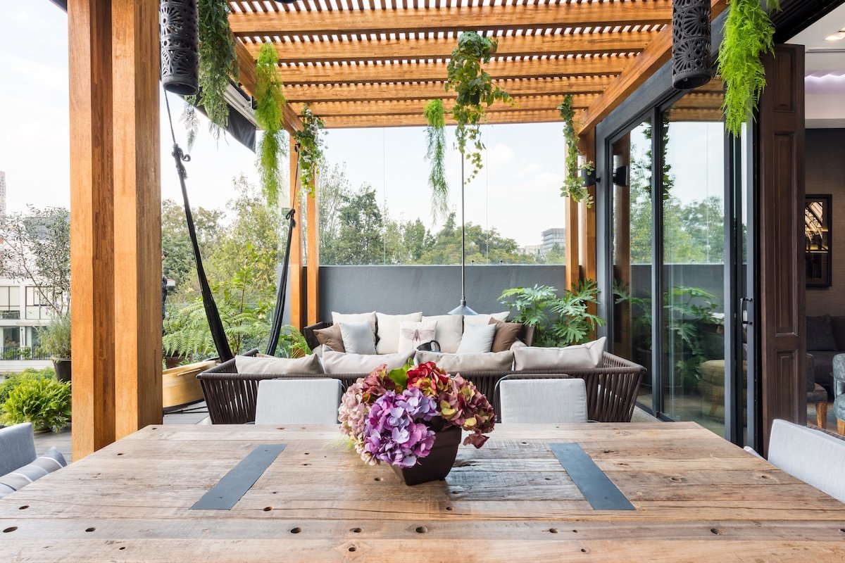 Unique Luxury Penthouse | Powerful & Sexy gallery image 5