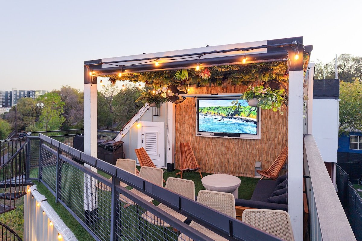 Huge Group Compound | Heart of ATX | Sleeps 41 gallery image 5