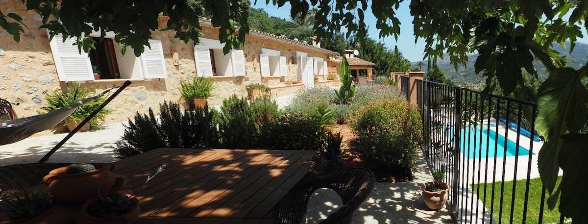 3 bedroom villa in Soller, large pool & garden gallery image 5