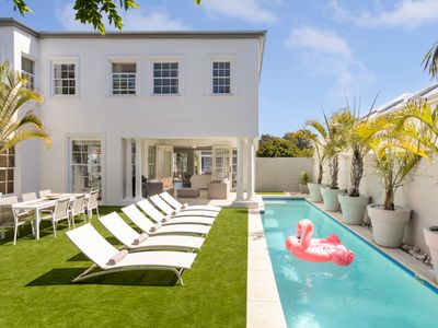 Cloud House – Sea. Sky. Escape.