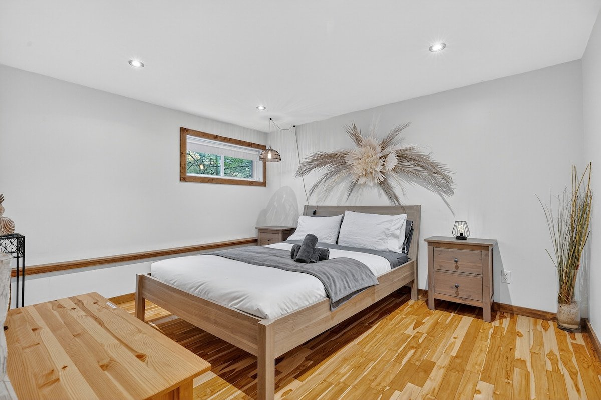 Villa Nature Luxe Chalet: Lake Access+Private Spa gallery image 4