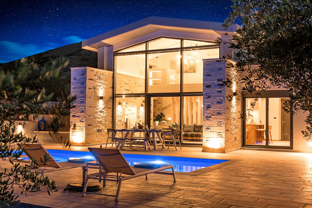 Moonlight Grand Villa Heated Pool up to 45 gusts