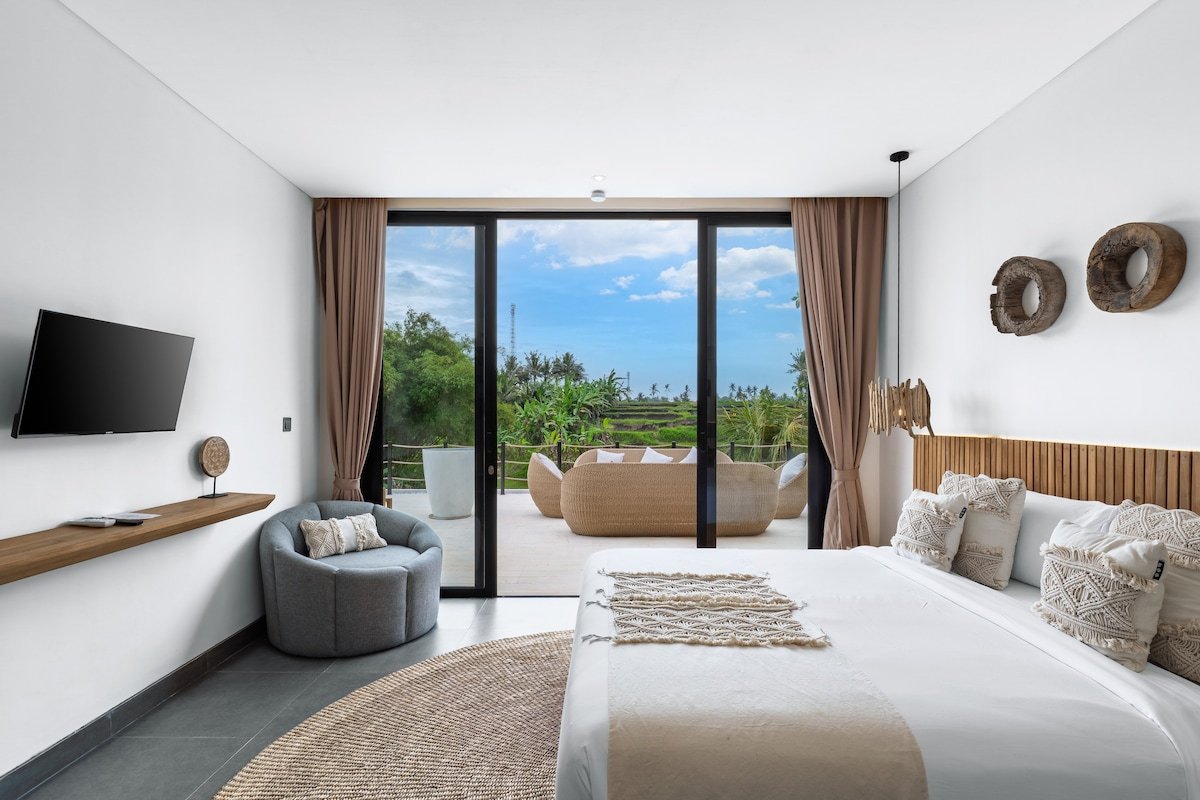 Platinium: Ubud Family 6BR Villa w/Pool, Spa & Gym gallery image 4