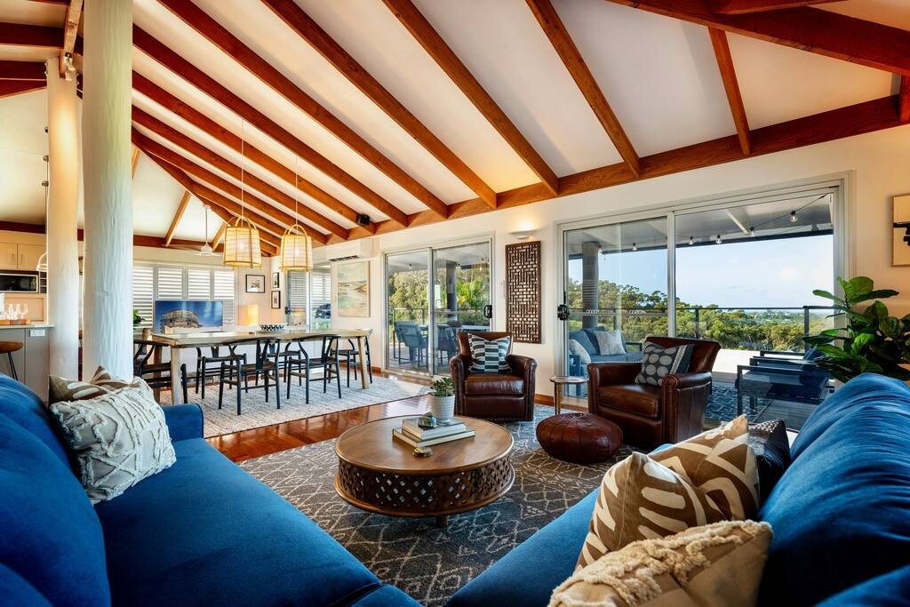 Mountains to coast – Bayu Lookout gallery image 2