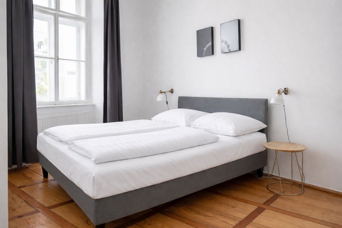 Superior Apartment near Stadtpark – Apt 23 gallery image 5