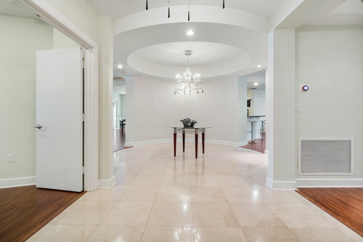 EXTRAORDINARYBeach Resort, location, amenities BIG gallery image 3