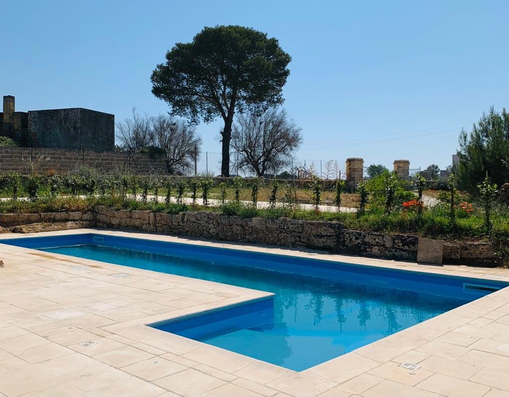 Fata Bianca: orto botanico piscina e idromassaggio gallery image 2