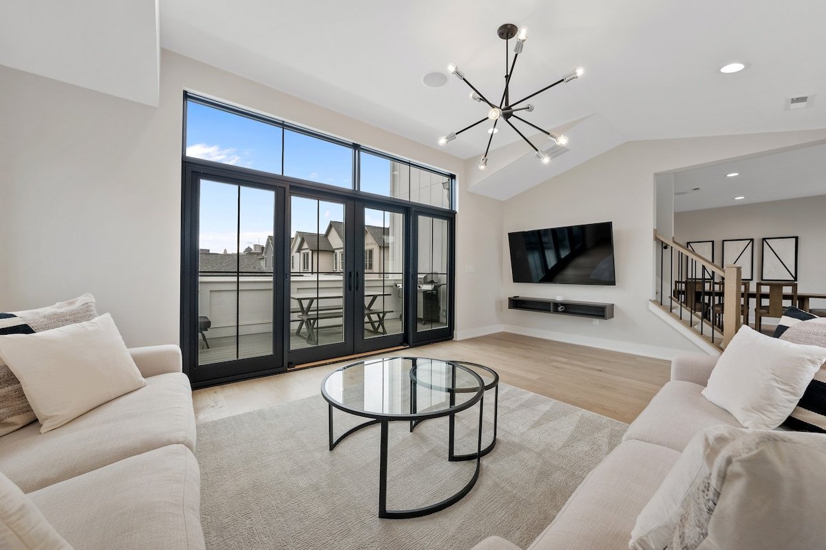 AMAZING MODERN NEW BUILD IN ITALIAN VILLAGE!