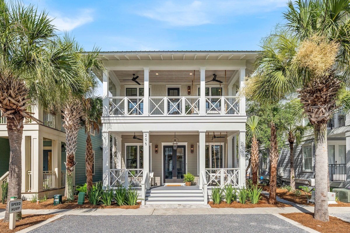 New in Seacrest! Stunning! Pool, Bikes, Sleeps 18!