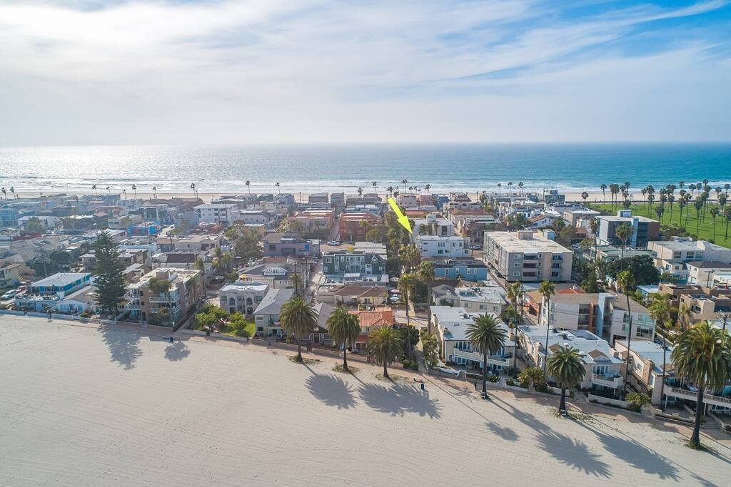 NYE • Fire Pit • Walk to Sand + Bars gallery image 2