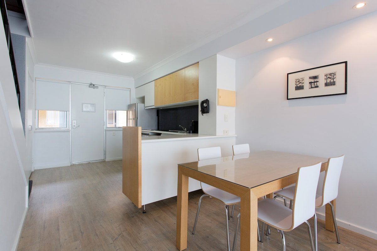 3 bed 2 bath Marina Retreat on the Indian Ocean gallery image 5