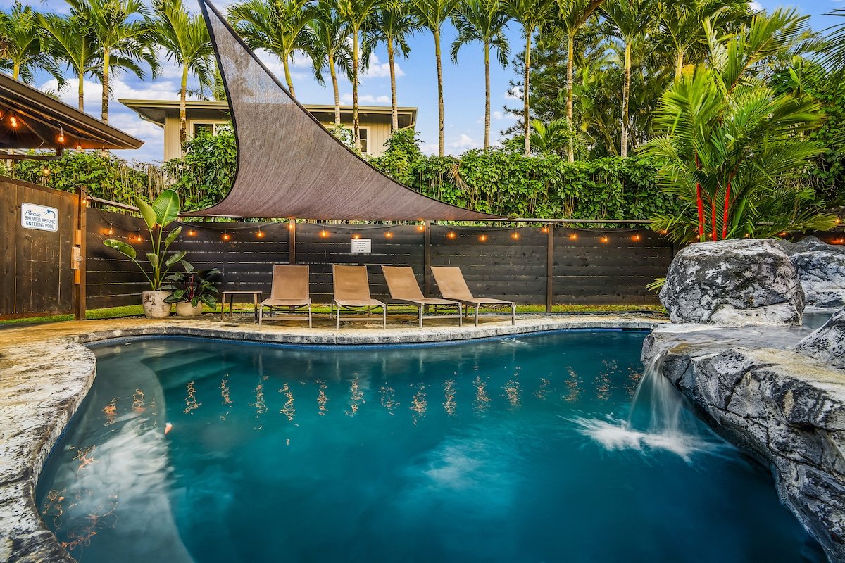 Huge Home w/Private Pool, Jacuzzi & Water Slide! gallery image 4