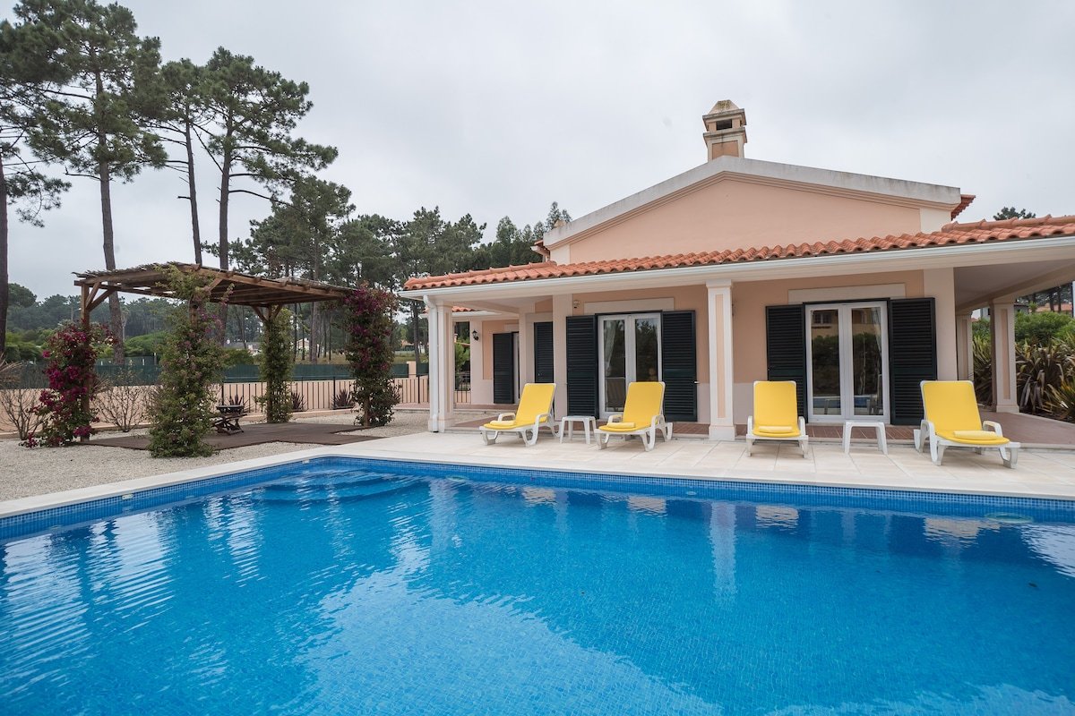 Amazing spacious home, 5 BR, near beach and golf gallery image 4