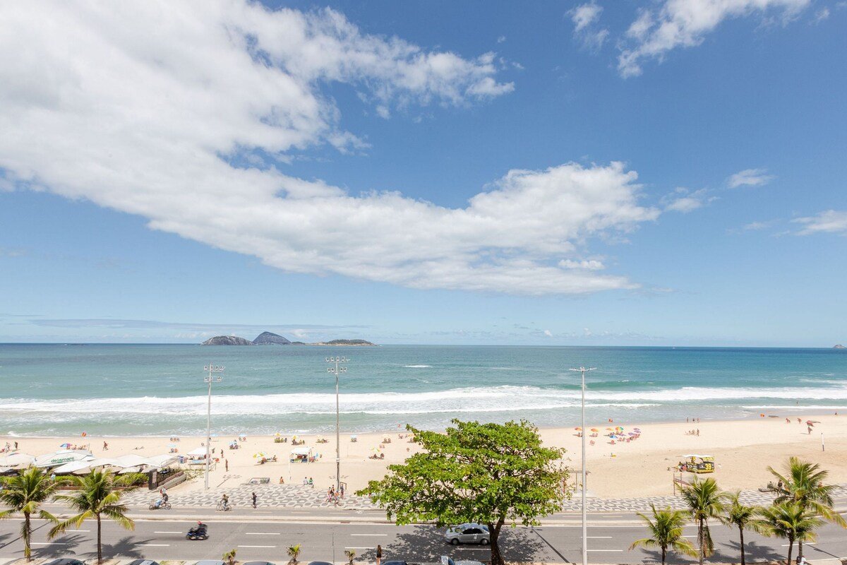 Rio046 – Luxurious beachfront apartment in Ipanema gallery image 5