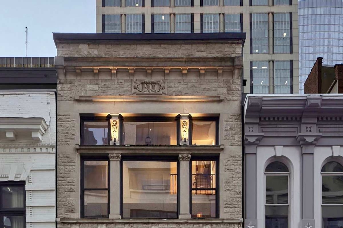 4BR DT Loft w/ Rooftop | Walk to Broadway! 10 Beds gallery image 4