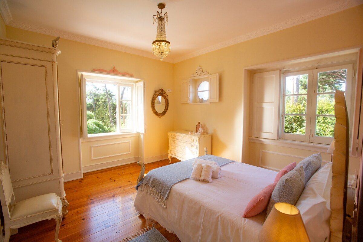 Colares Sintra – heated and fenced pool near beach gallery image 4