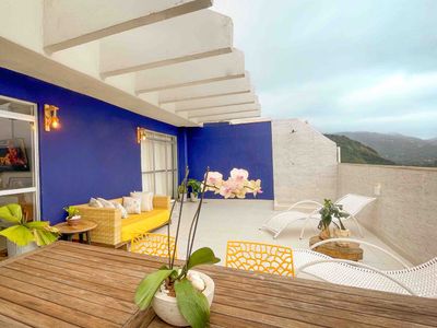 Cobertura com área externa e churrasqueira