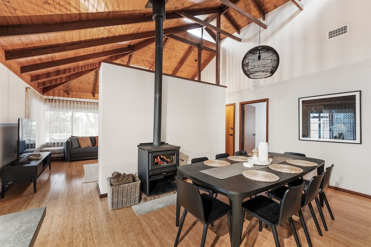 Prowse Beach House—Family Fun & Ocean Adventures gallery image 4