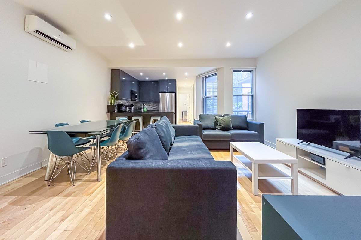 Bright and Renovated 5 Bedroom + 2 Bath in Plateau