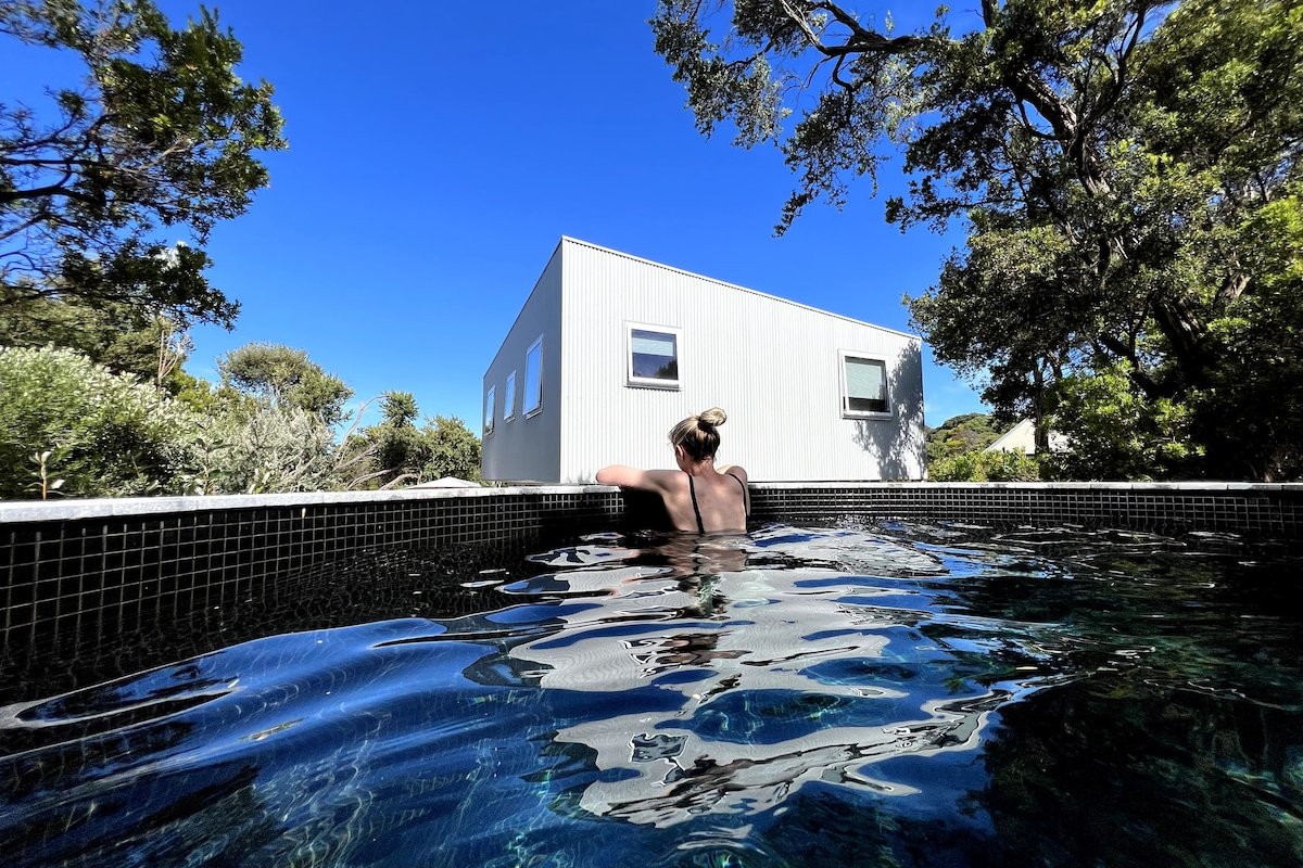 *Rye Glass House* – Architectural Escape + Pool gallery image 3