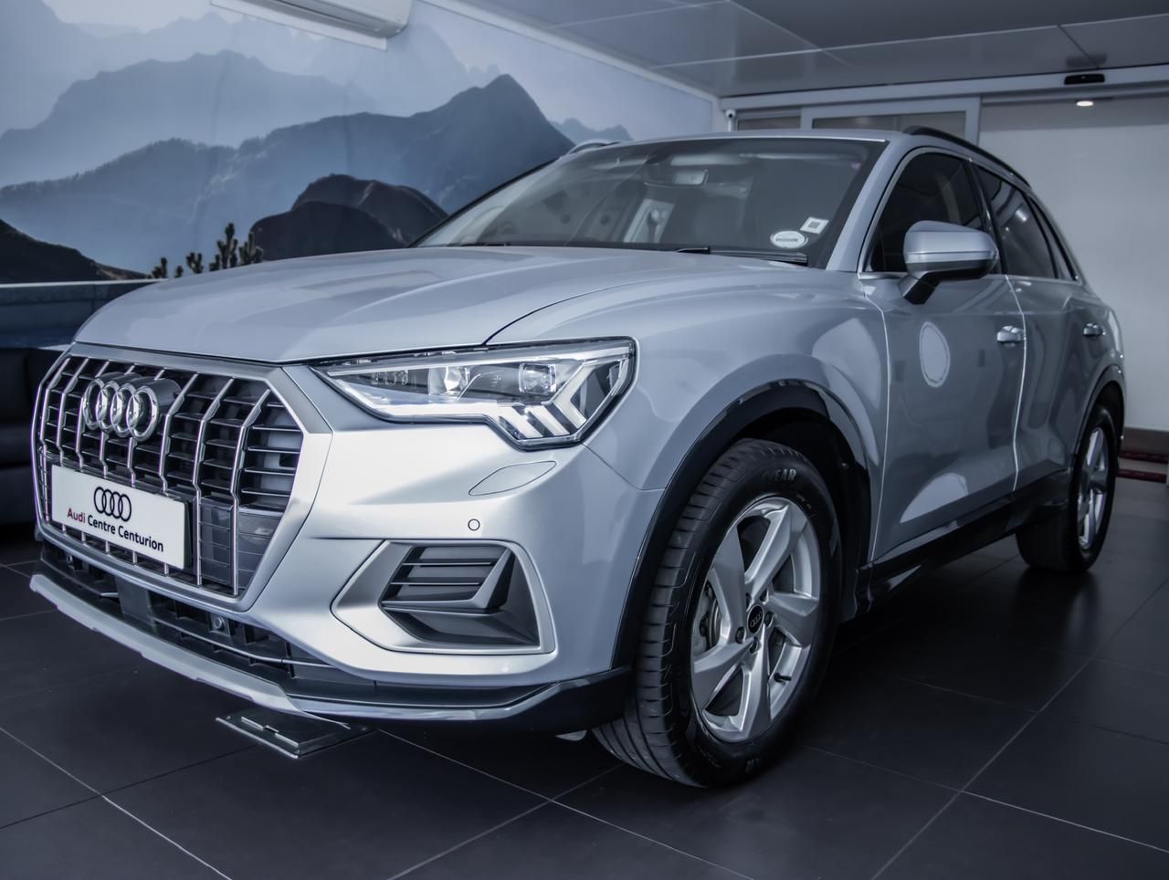 AUDI Q3 35 TFSI S TRONIC ADVANCED for Sale in South Africa