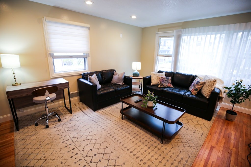 Spacious 5BR3BA home in NE Arts District gallery image 4