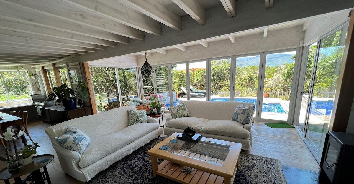 Beach Forest Hideaway gallery image 5