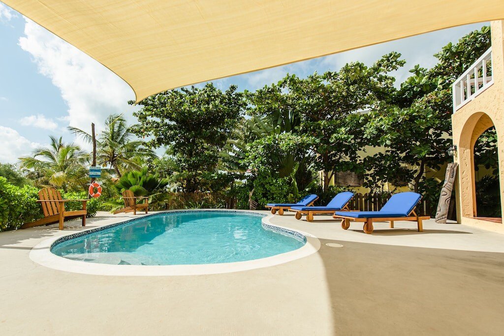 Oceanfront 6BR Villa Pool Dock No Cleaning Fee gallery image 5