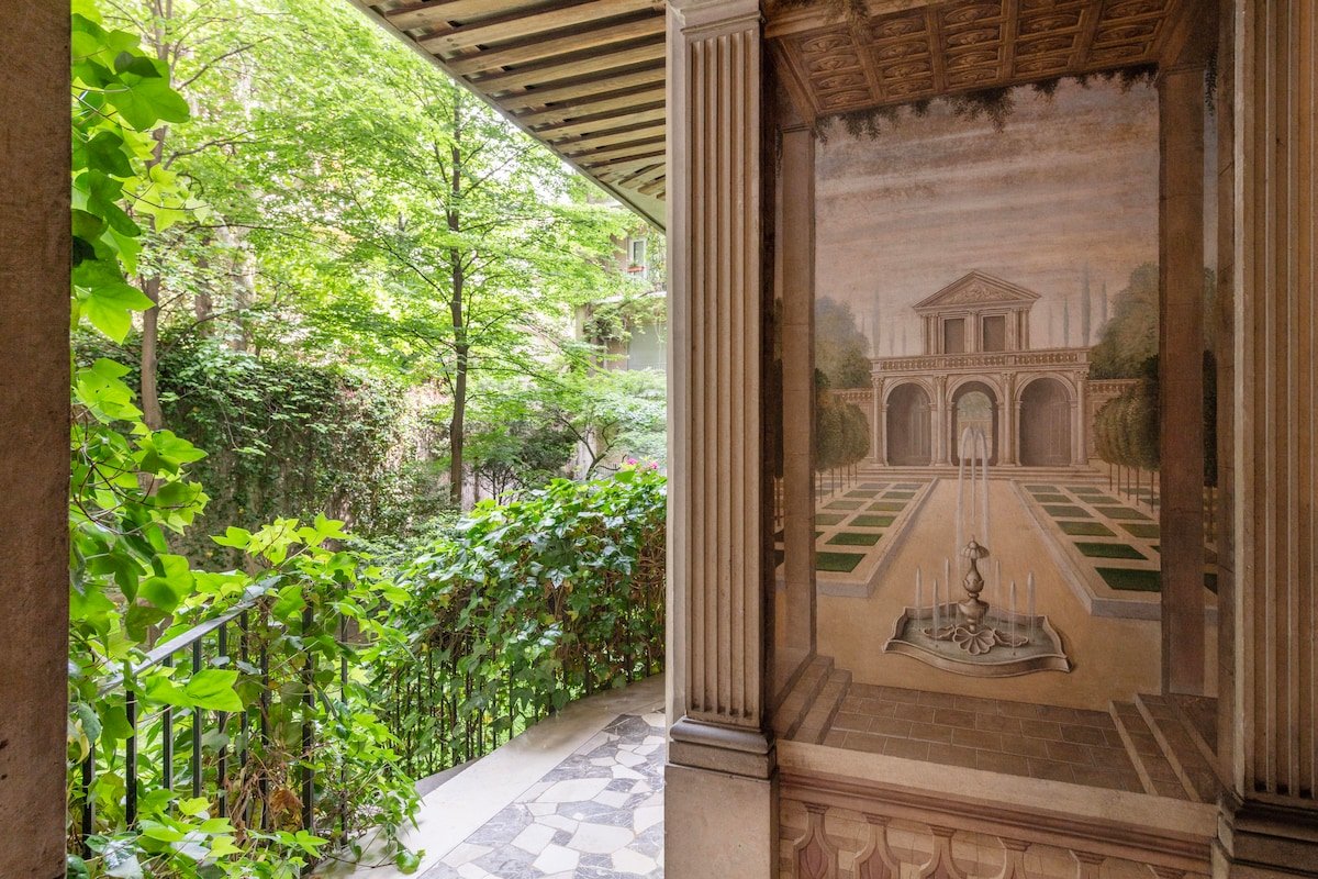 Milano Classy Heritage Home: city center, 4BDR gallery image 2