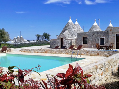 Il Torchio – trullo with private heated pool