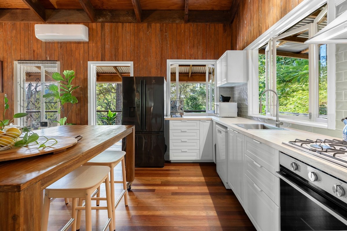 The Homestead Two Pet Friendly gallery image 5