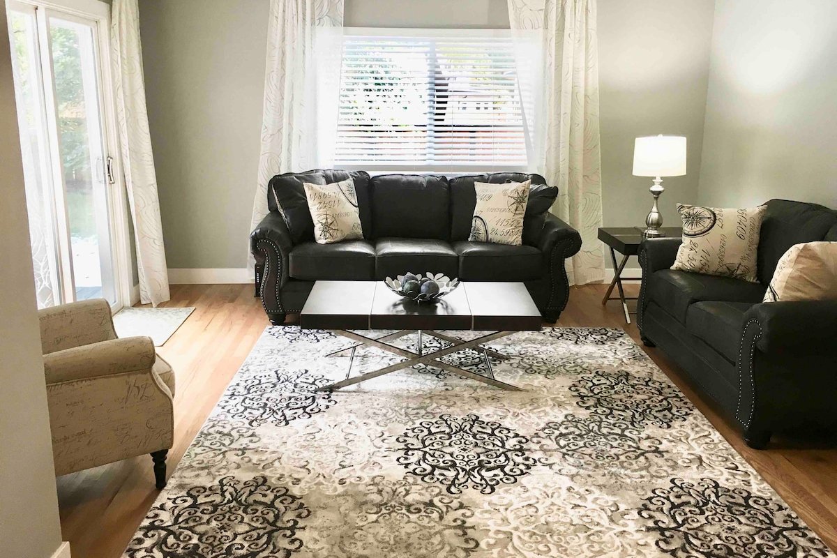 Centrally Located-Univ Park Home-Lovely & Spacious gallery image 5