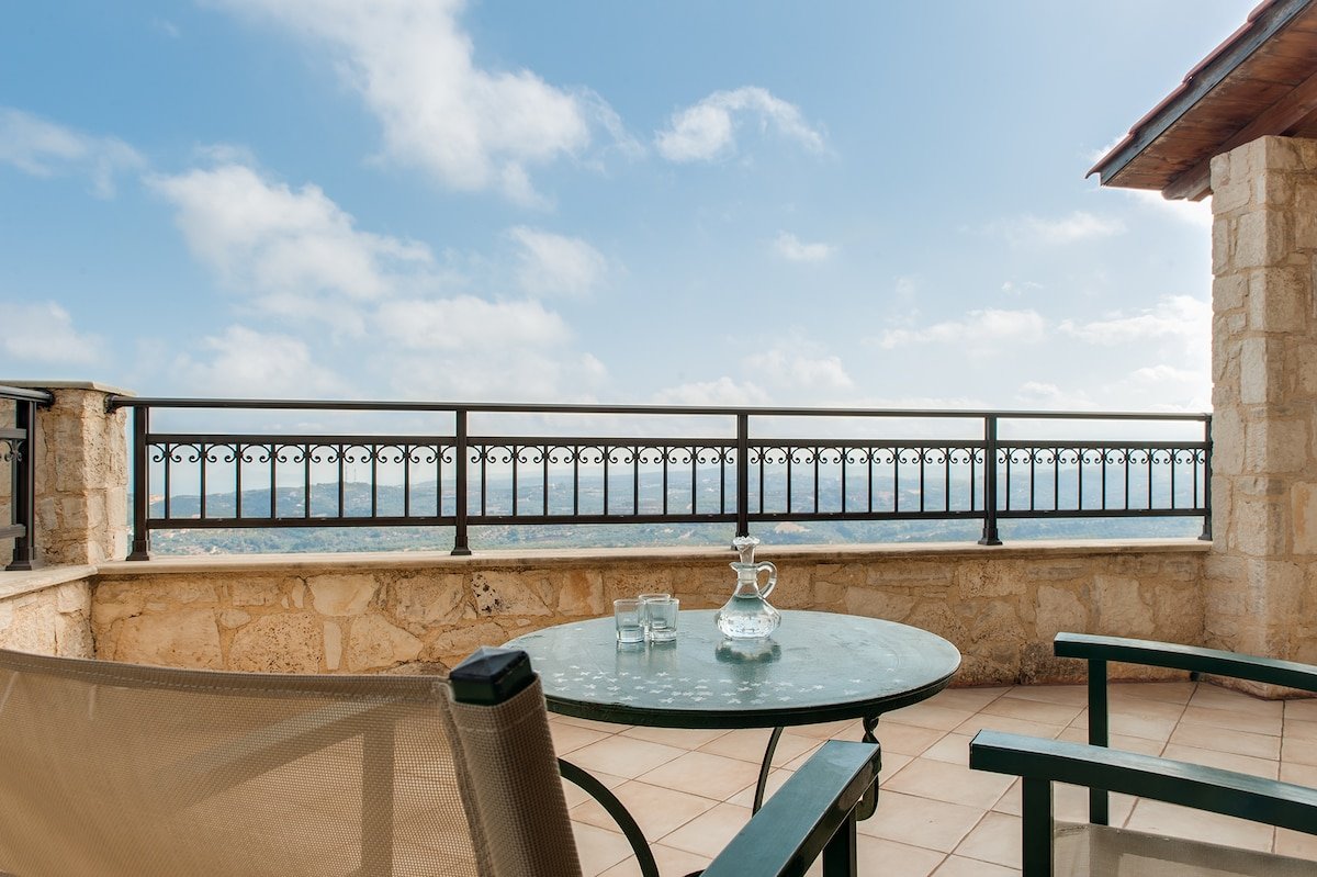 Deluxe Stone-made villa with Private pool gallery image 4