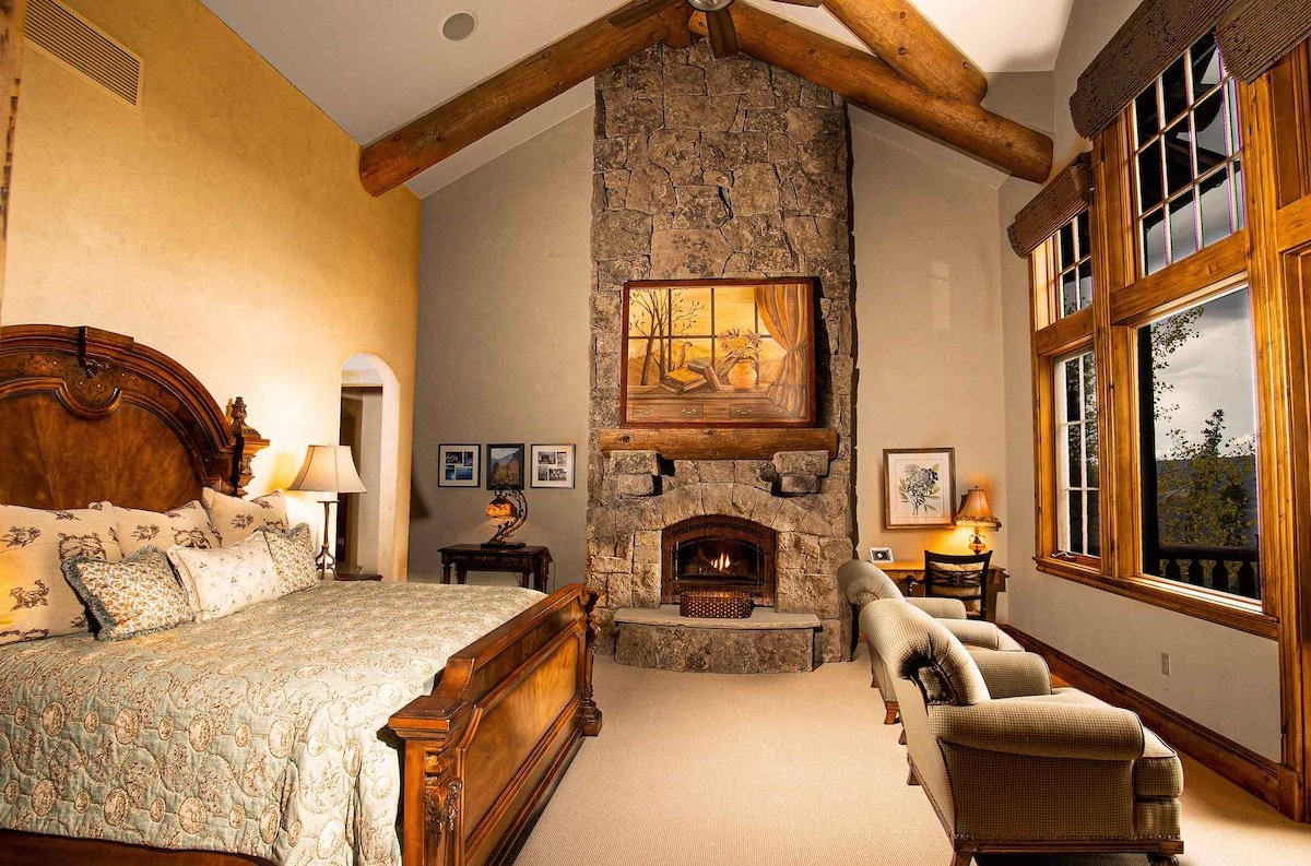 The Cabin | Ski-In & Ski-Out Chalet gallery image 2